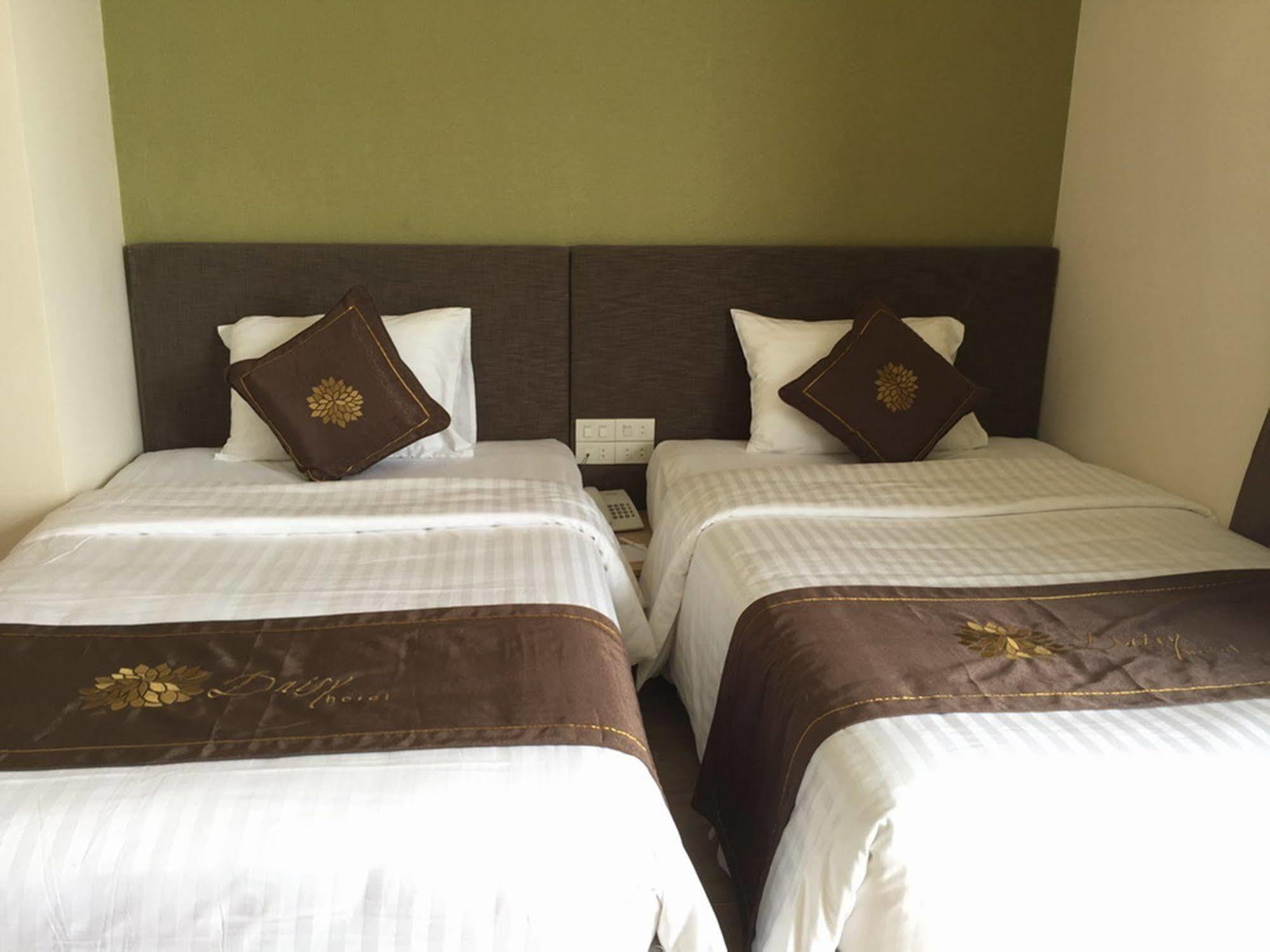 Daisy Hotel Nha Trang Luaran gambar